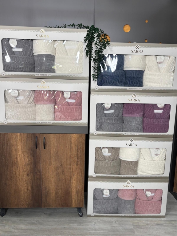 SARRA DELUXE MİDYE AİLE BORNOZ SETİ